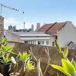 Boutique Paddington Apartment With Cbd Views