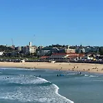 Bondi Beach Waves Beachfront Apartment