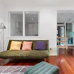 Eclectic Rushcutters Gem - Foosteps To The Harbour