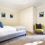 Historic Boutique Apartment Steps From Everything