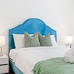Luxury Loft 3 Bed, 2 Bath, Sleeps 6, Pool, Bbq, No Parties