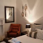 Manly Waves Studios & Apartments