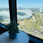 New Olympic Park 3Beds Condo -Parking, Pool, Gym