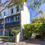 Superb Surry Hills Studio Room - Great Location