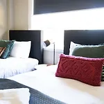 Horse And Jockey Hotel Homebush