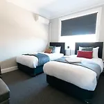 Horse And Jockey Hotel Homebush