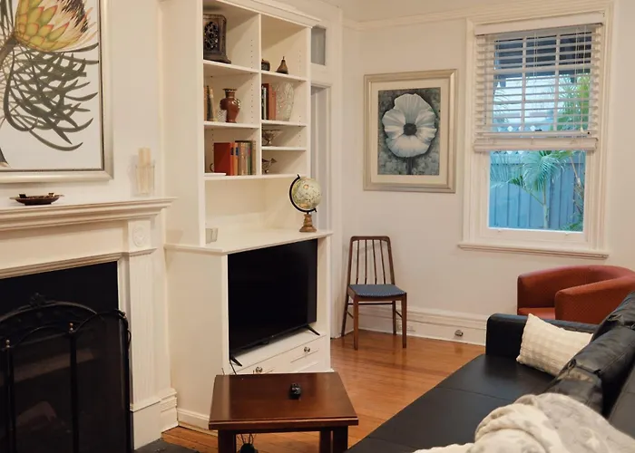 Manly Waves Studios & Apartments
