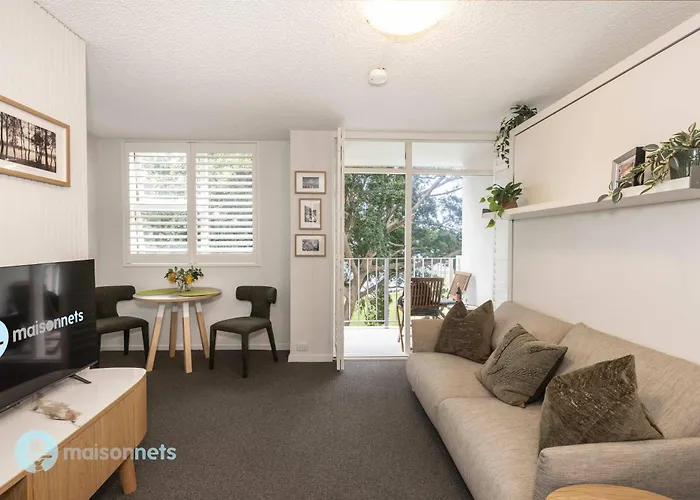 Absolute Waterfront Elizabeth Bay Views & Pool