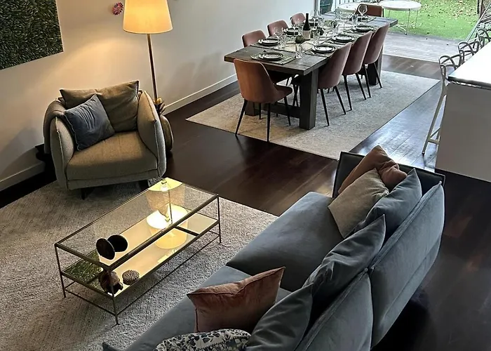 Enormous 4 Bedroom Paddington Family Home