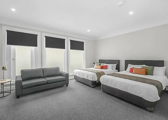 Horse And Jockey Hotel Homebush