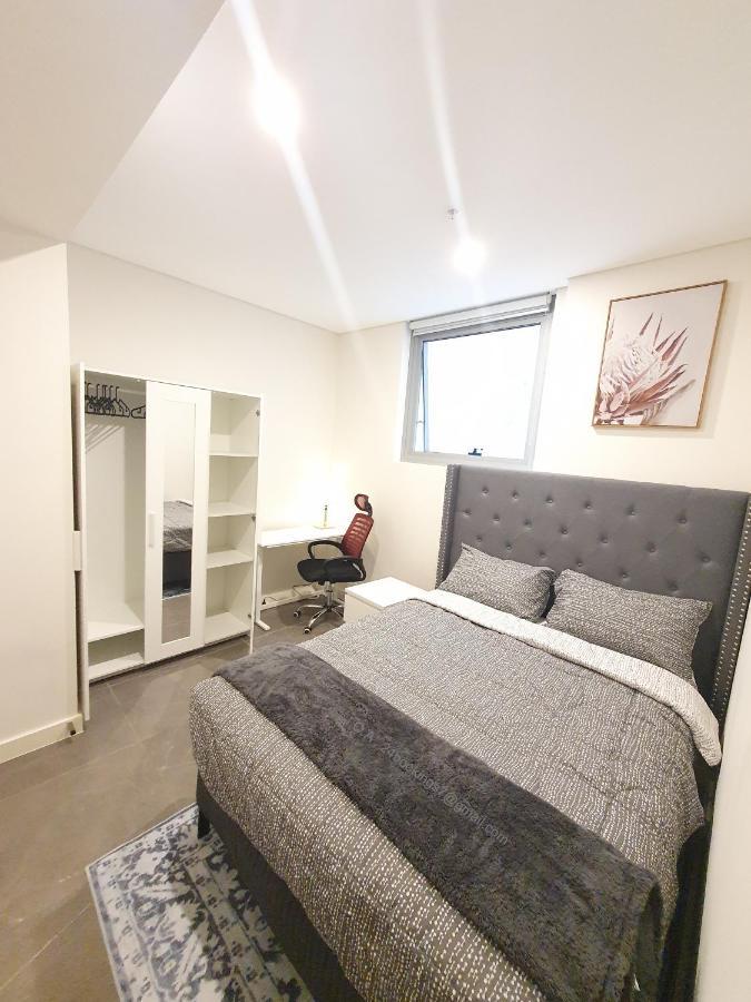Luxury Loft 3 Bed, 2 Bath, Sleeps 6, Pool, Bbq, No Parties Sydney