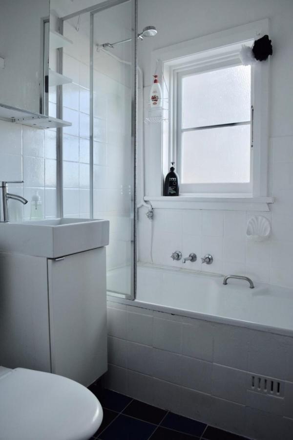 Cosy 3 Bedroom In Trendy Haberfield * Sydney