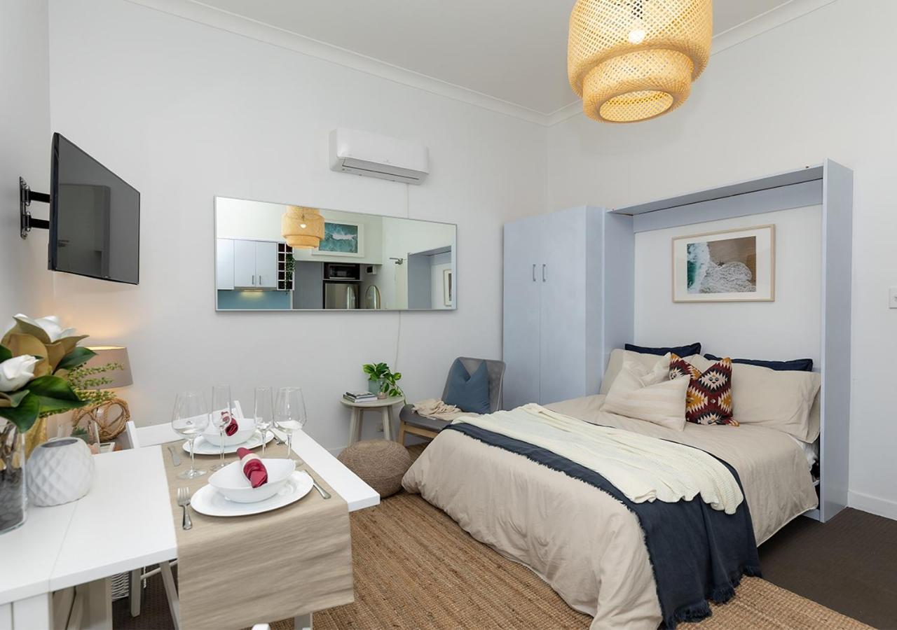 Apartment Cozy Front With Aircon