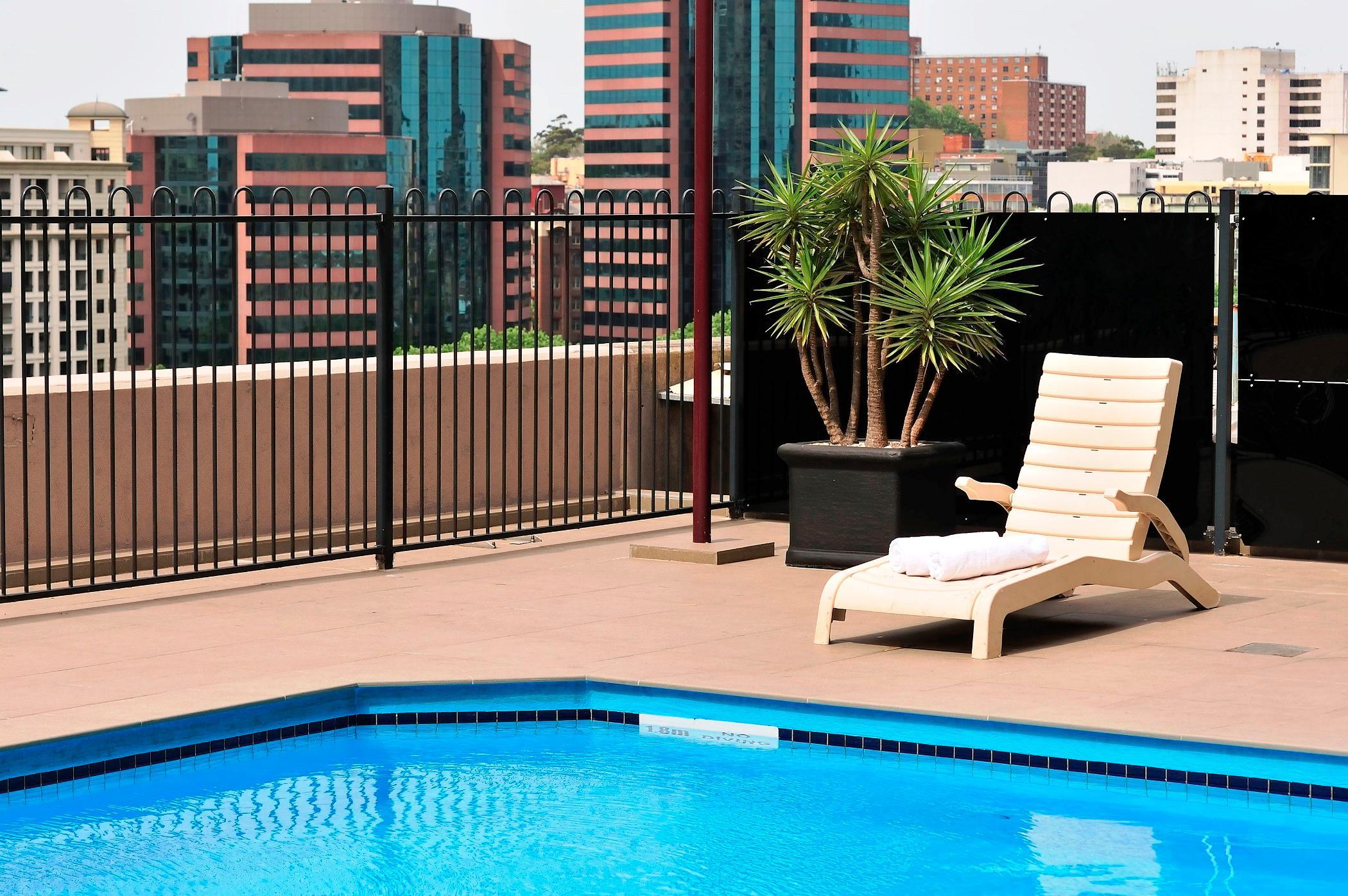 Metro Marlow Central Hotel 4*