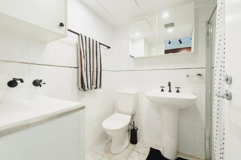 Mp303 - Apartment, Military Road, Cremorne *
