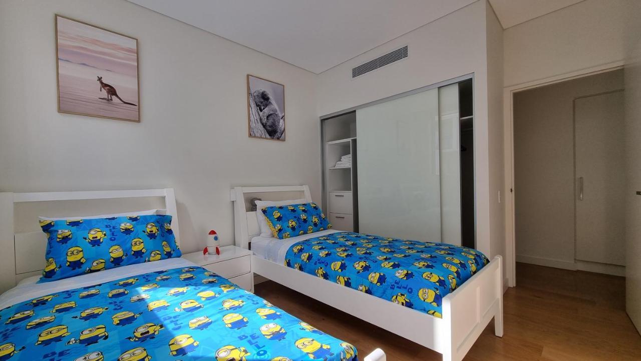 Apartment Pool View Of Marquarie Park Paradise