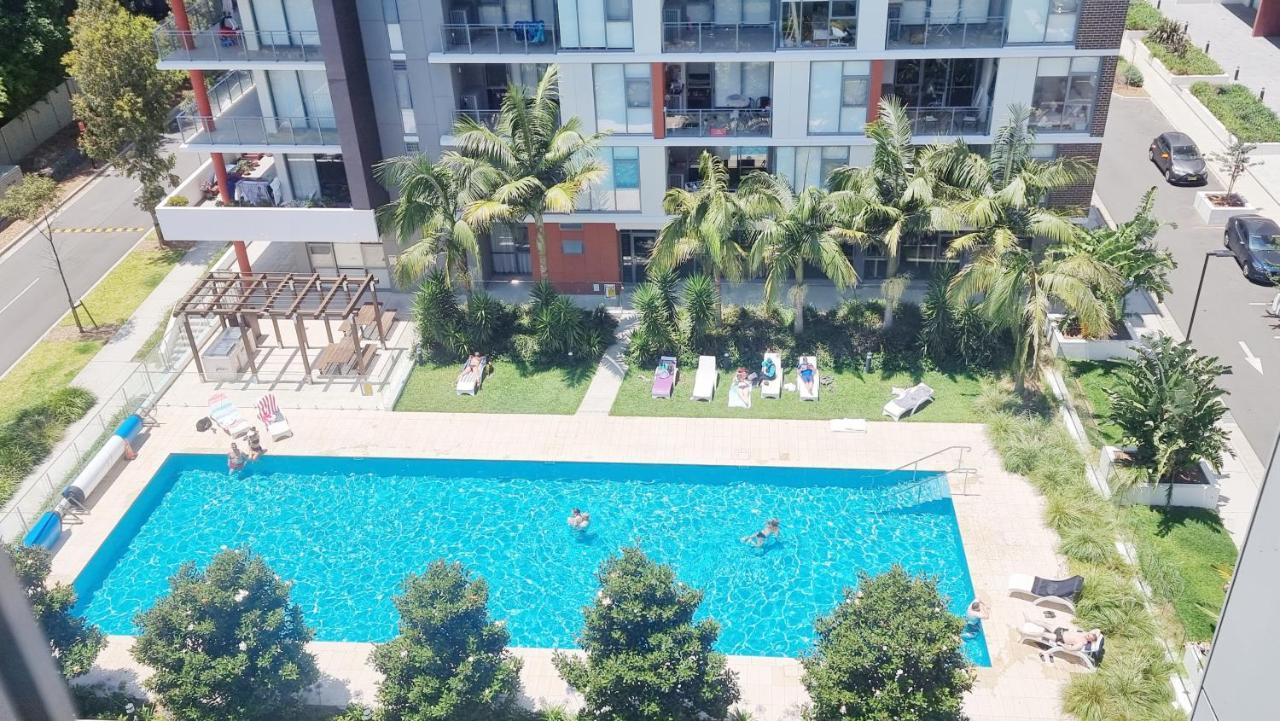 Pool View Of Marquarie Park Paradise Apartment