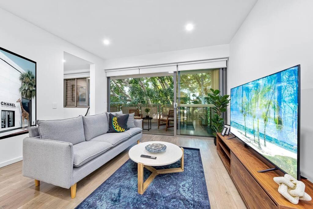Apartment Centre Of Newtown 2 Bed Sydney