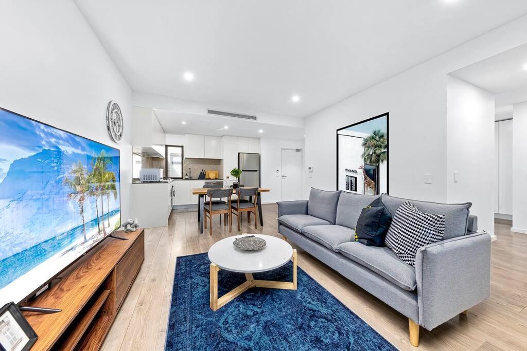 Apartment Centre Of Newtown 2 Bed Sydney