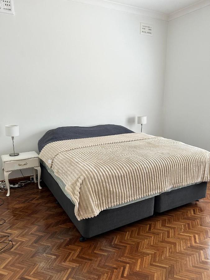 Quiet 4 Bedrooms House In Belmore Nsw Sydney