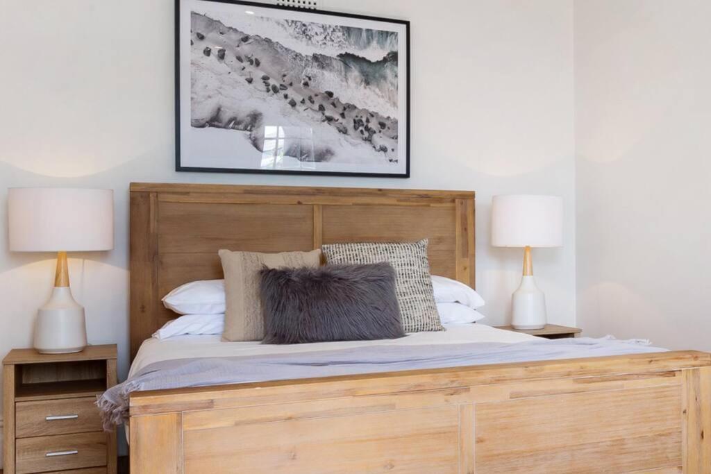 Harbourfront Boathouse And Escape Apartment *