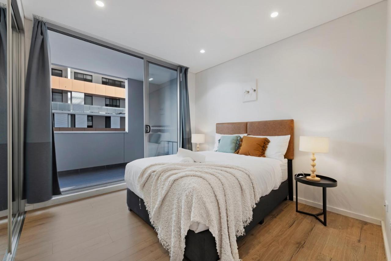 Apartment Entire In Wolli Creek Sydney