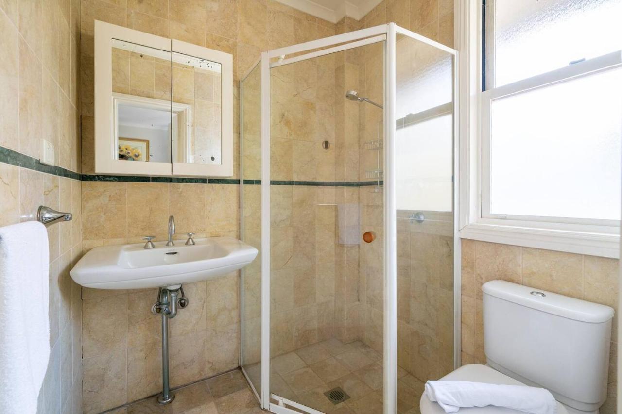 Glenmore Court - Spacious And By The Harbour Holiday home *