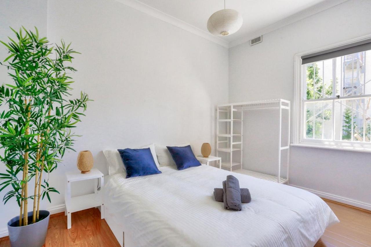 3 Bedroom House Chippendale Near The Center 2 E-bikes Included Sydney
