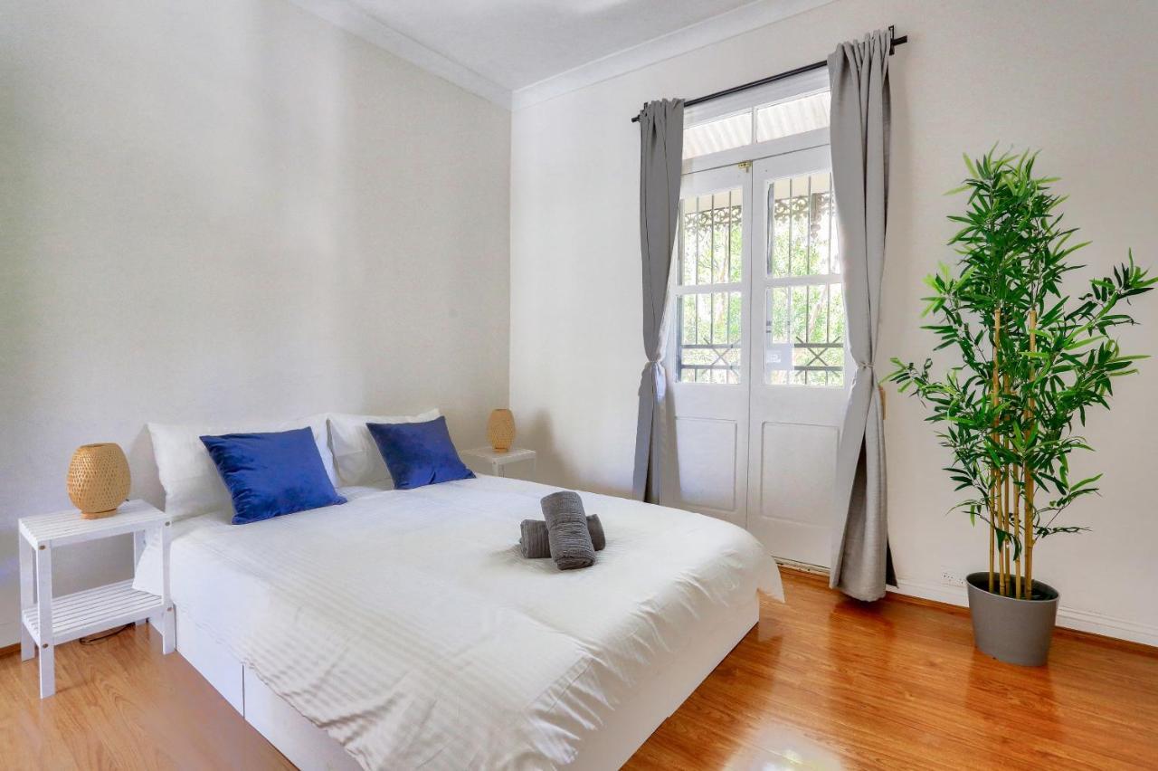 3 Bedroom House Chippendale Near The Center 2 E-bikes Included Sydney