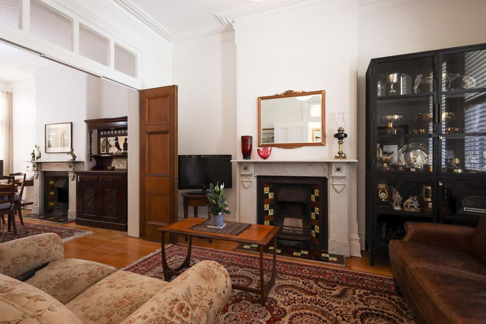 Charming 3-bedroom Terrace In The Heart Of Glebe Holiday home Sydney