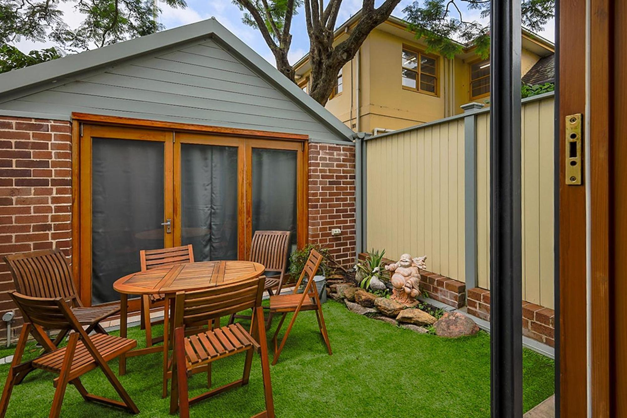 Charming 3-bedroom Terrace In The Heart Of Glebe *