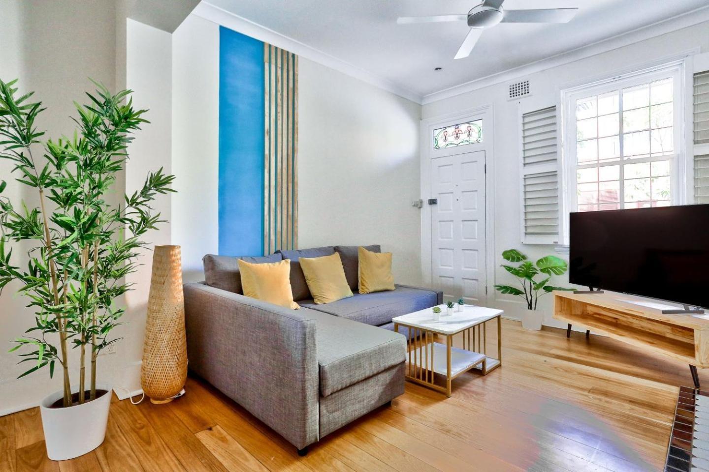 Gorgeous 2 Bedroom House Ultimo 2 E-bikes Included *