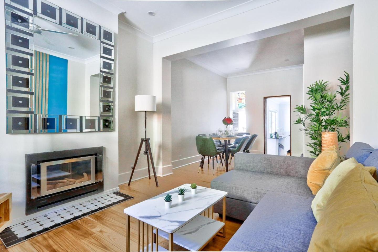 Gorgeous 2 Bedroom House Ultimo 2 E-bikes Included Holiday home Sydney