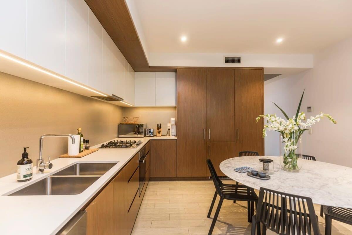 Apartment Luxurious Spacious Onebed Close To Bondi Sydney
