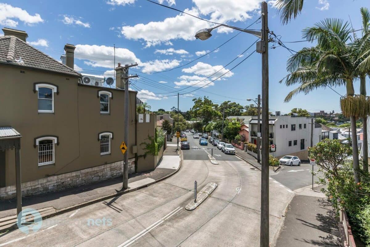 3 Bedroom House With Large Courtyard & City Views Holiday home *
