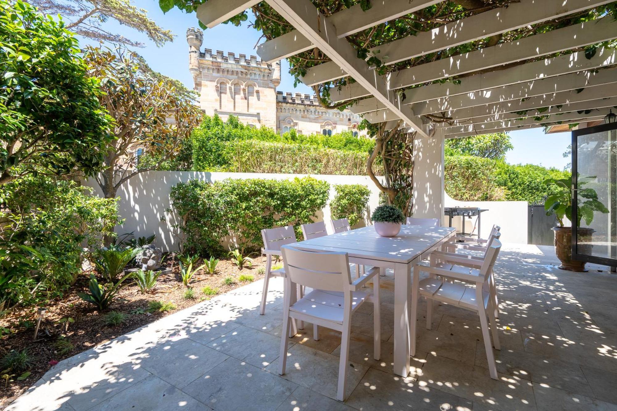 Rose Villa