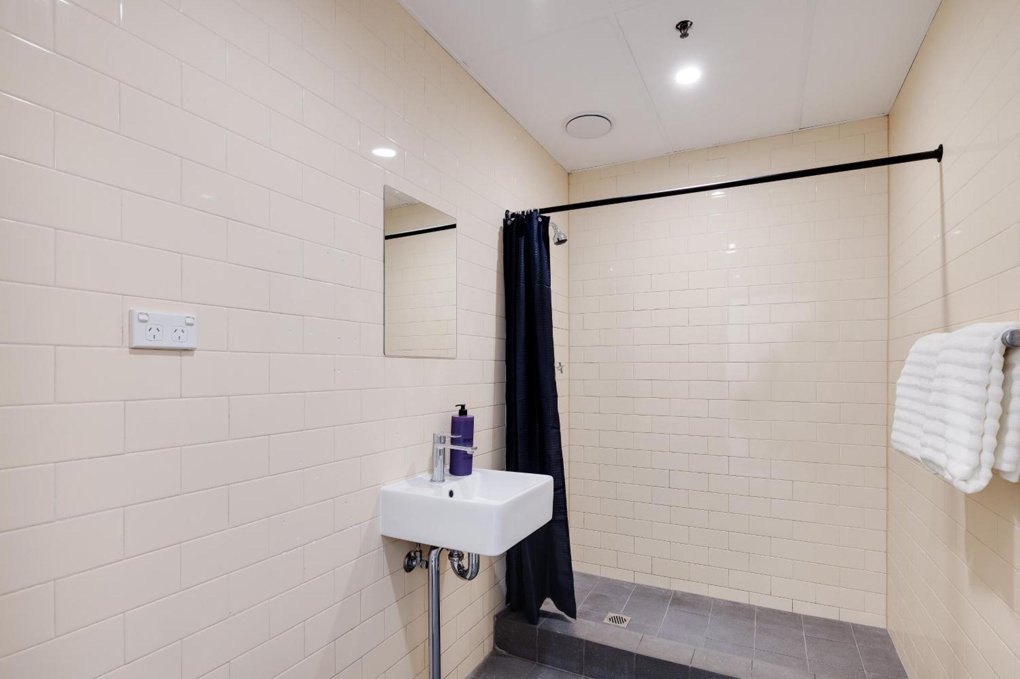 Hostel Trademark - Fully Air Conditioned Sydney