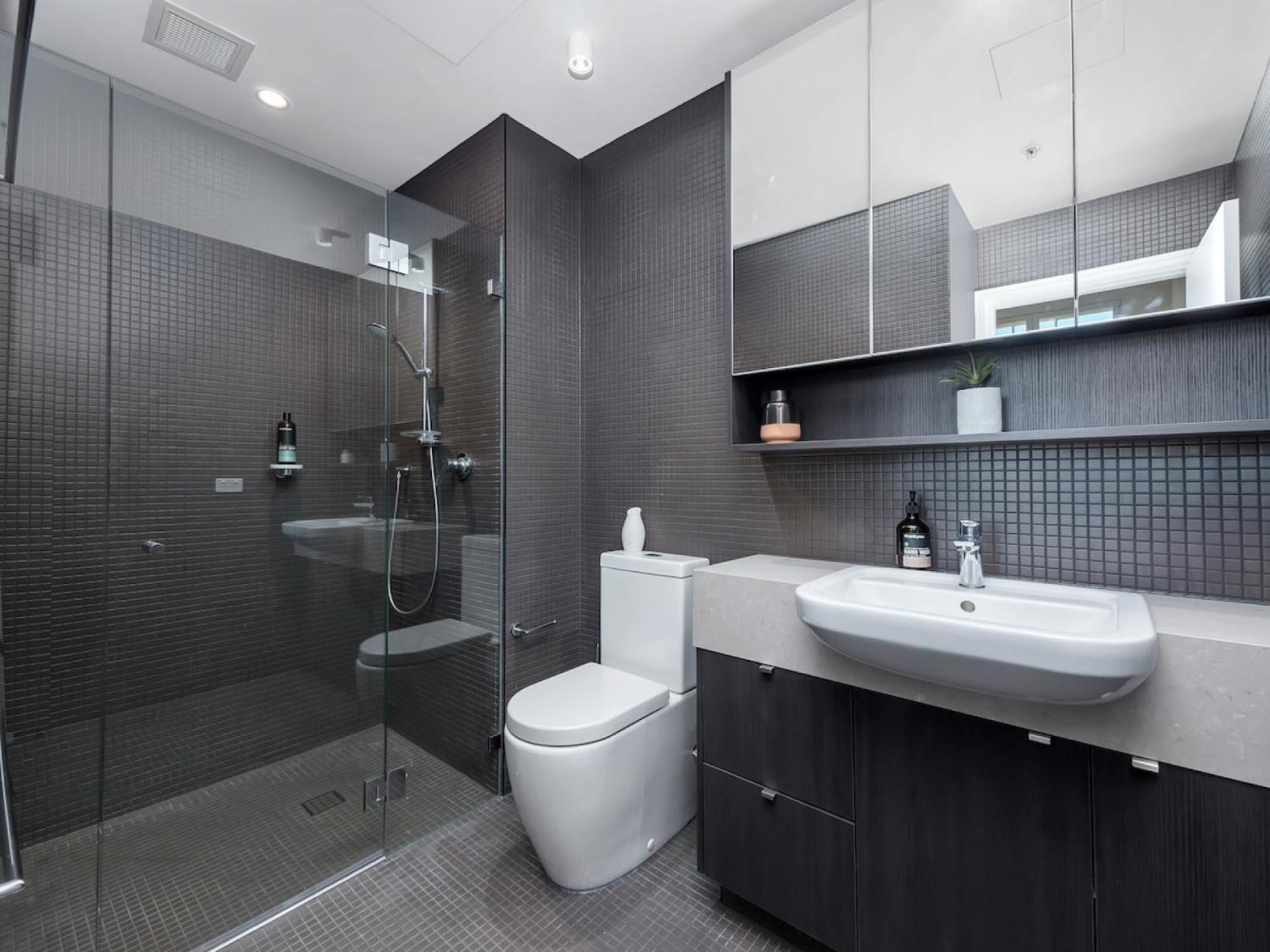 Apartamento Inner-city Minutes Walk To Dining Hubs