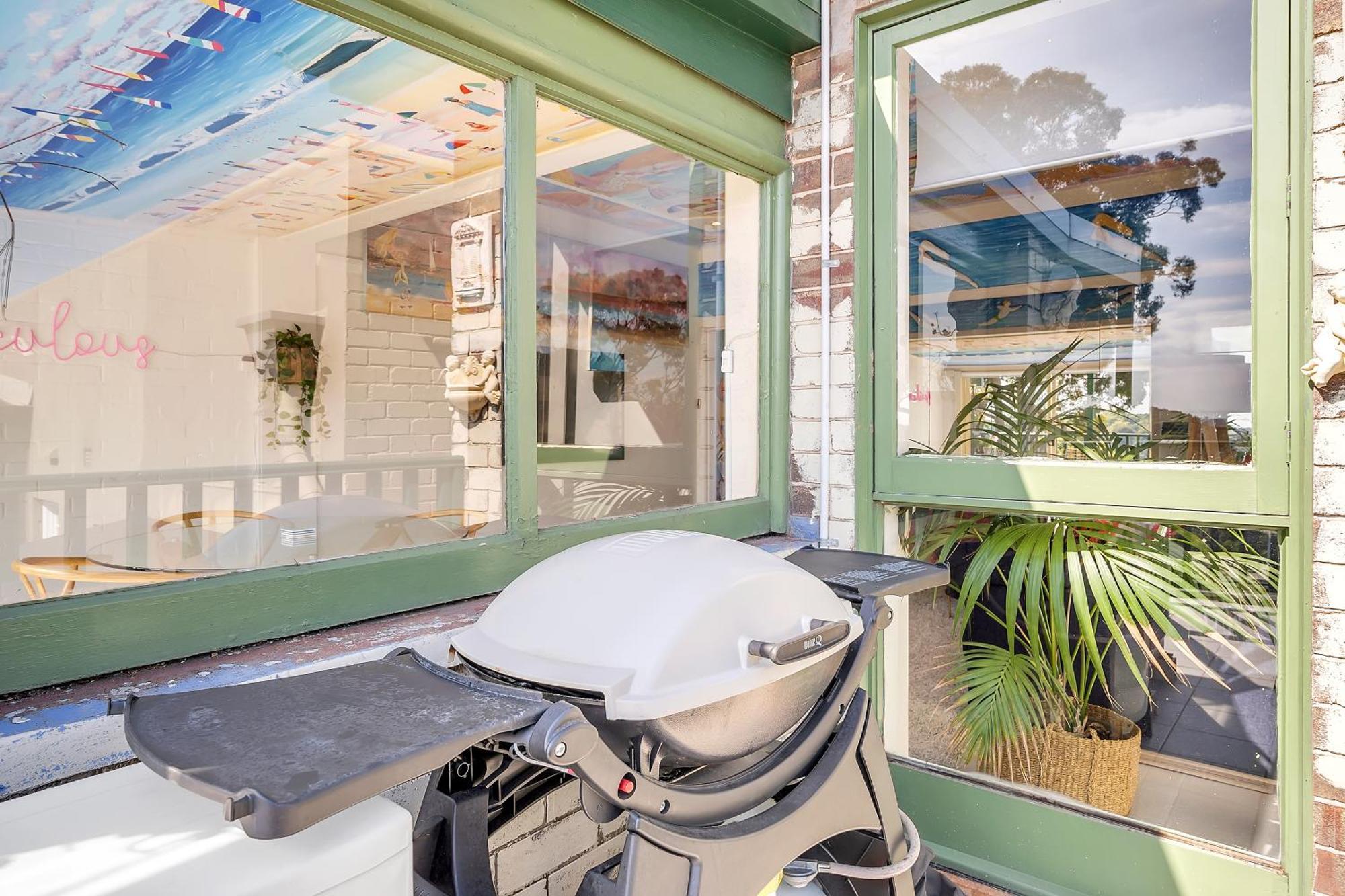 Apartment Harbourside Pad With Waterfront Views *