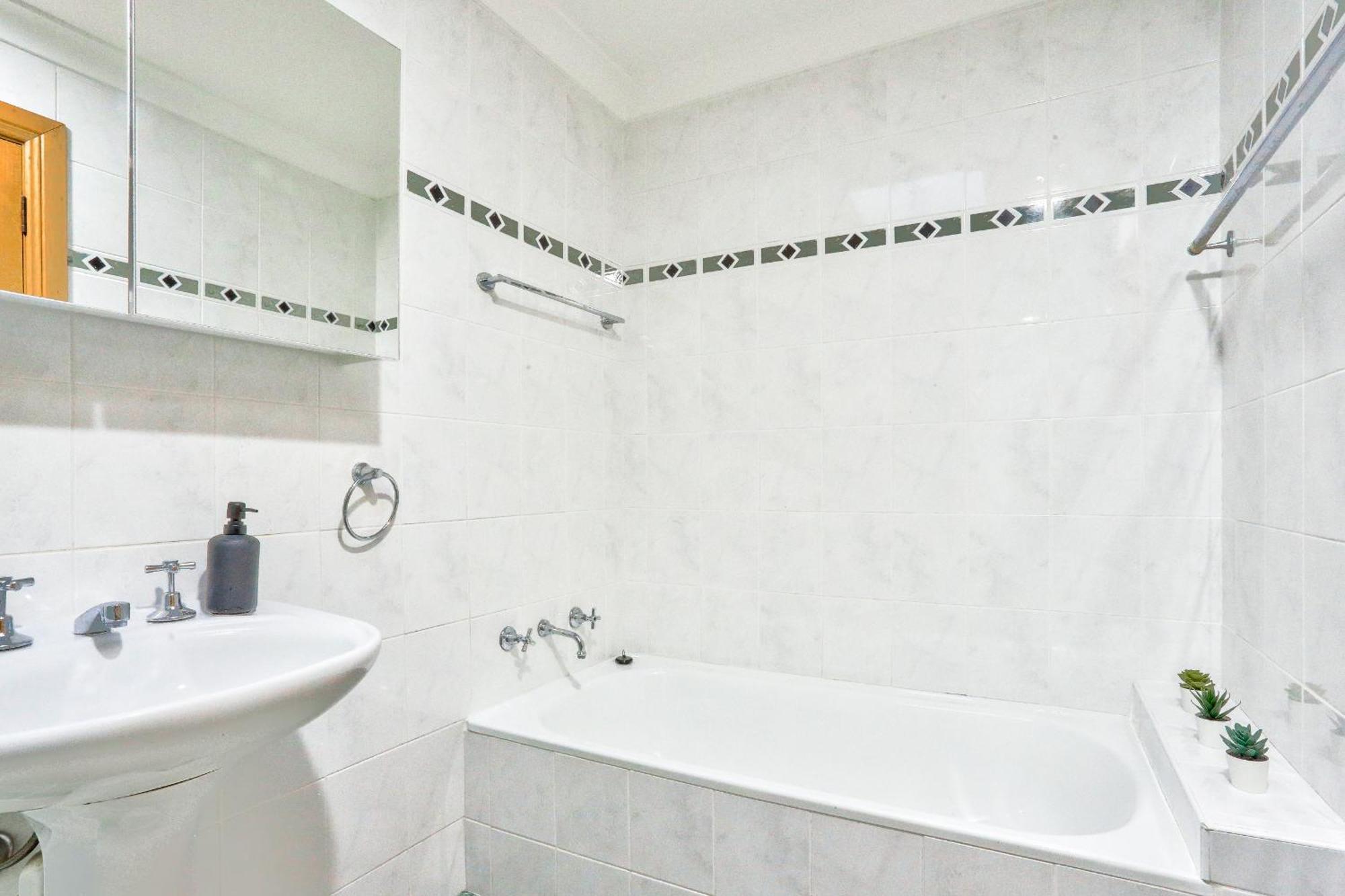 Comfortable 3 Bedroom House Pyrmont