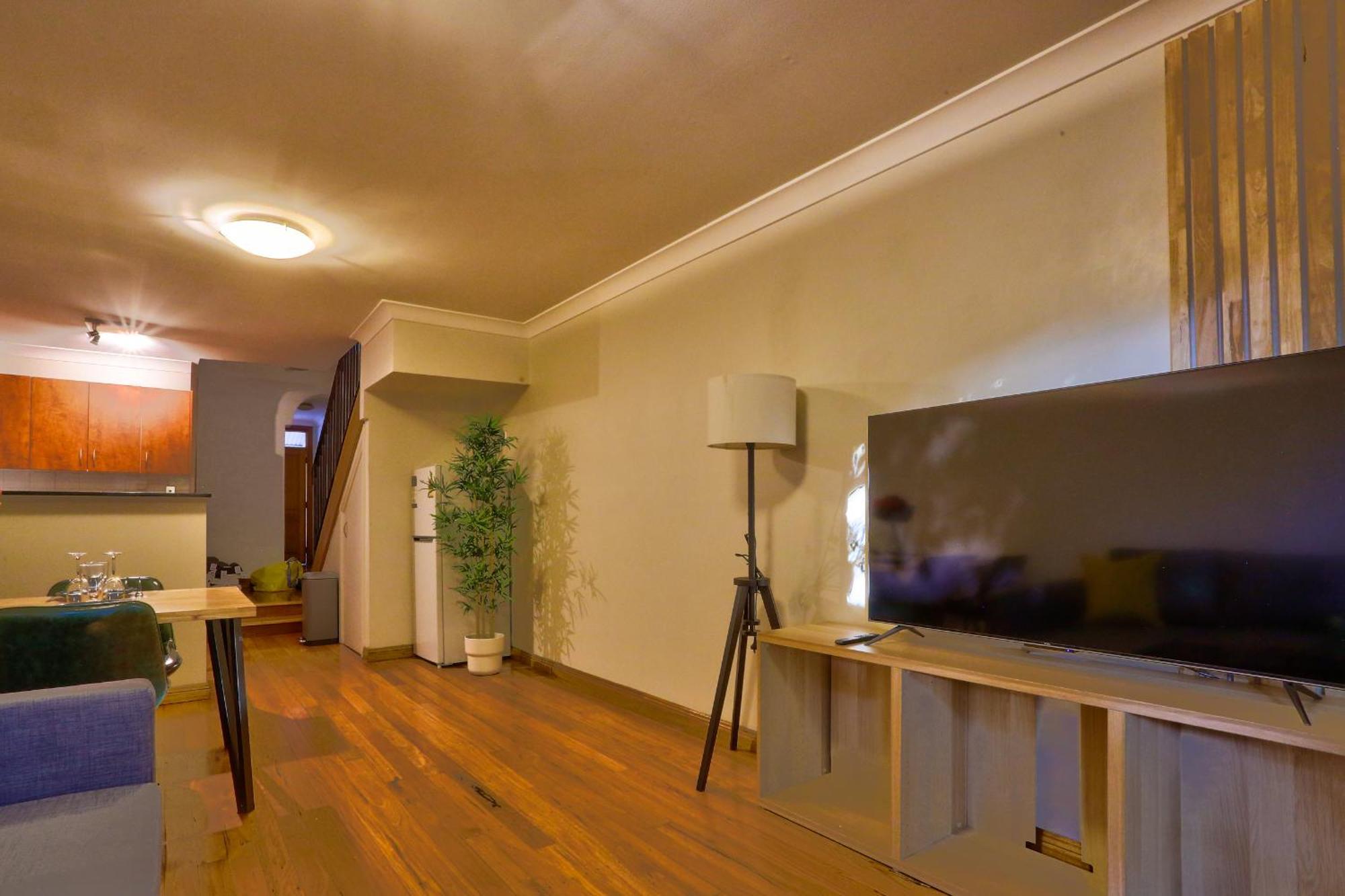 Comfortable 3 Bedroom House Pyrmont * Sydney