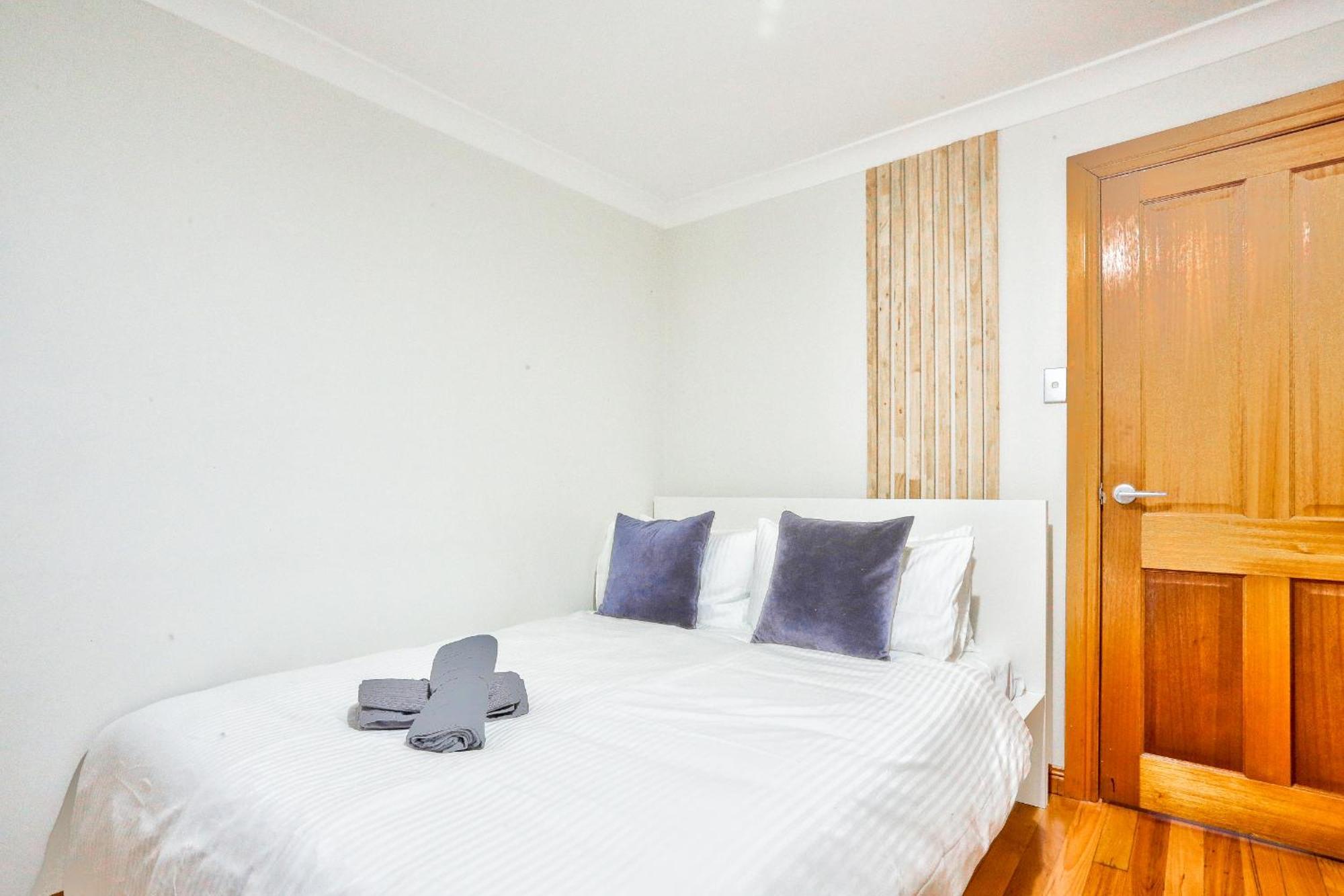Comfortable 3 Bedroom House Pyrmont * Sydney