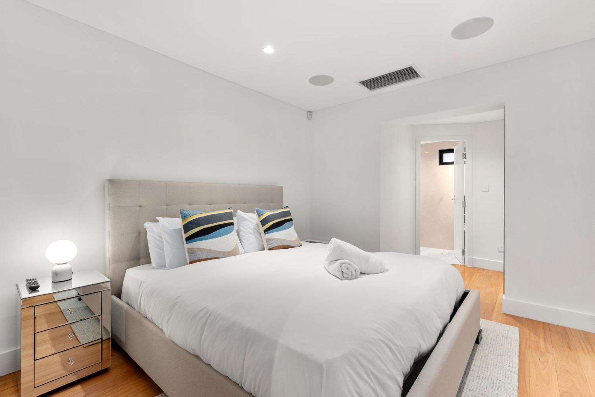Luxurious 3-story Terrace In Potts Point Apartment Sydney