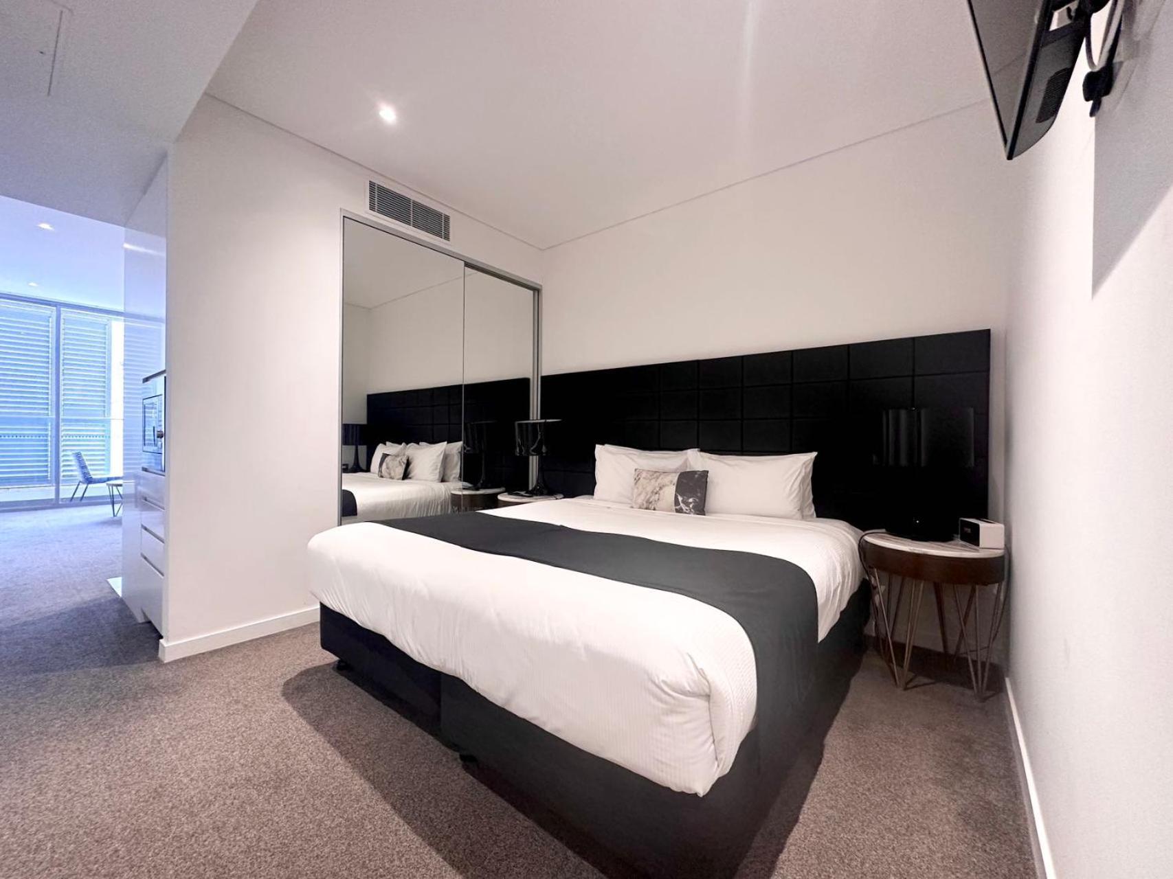 Apartment Chatswood Walk To Train Shopping Sydney