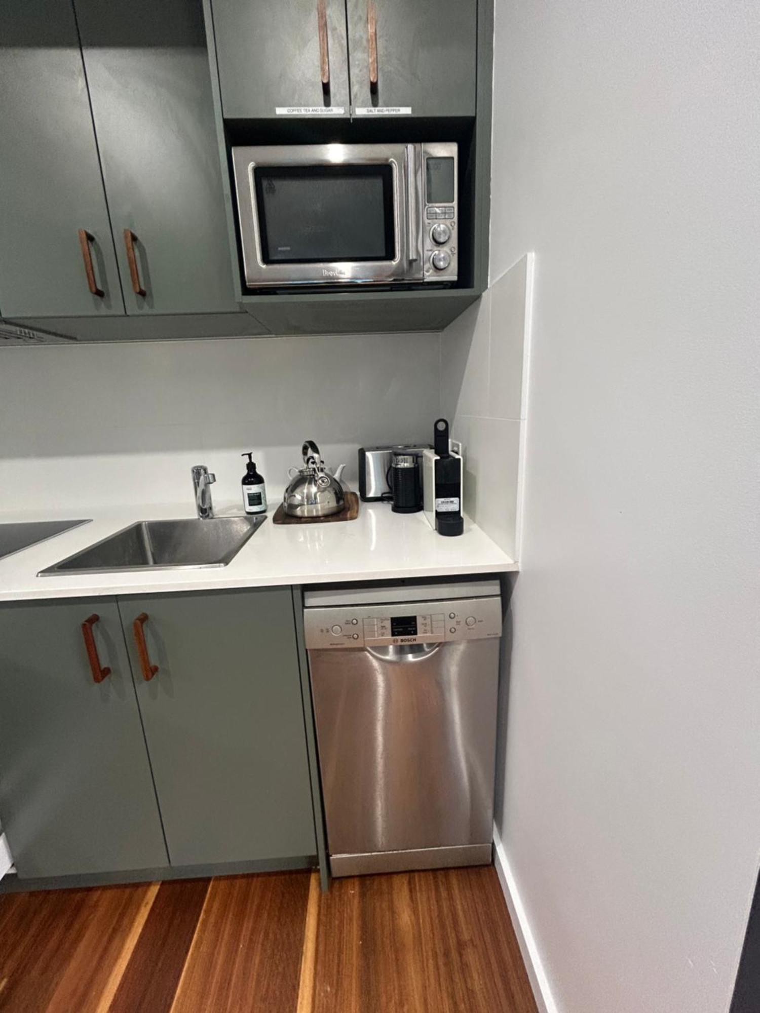 Bushland Setting Close To Cbd- Stand Alone Sydney