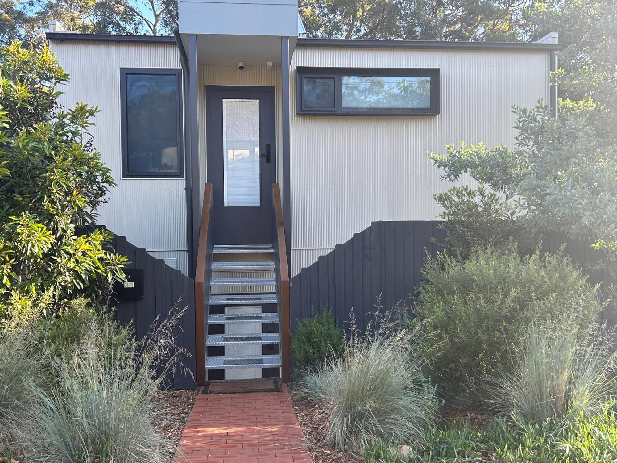 Bushland Setting Close To Cbd- Stand Alone