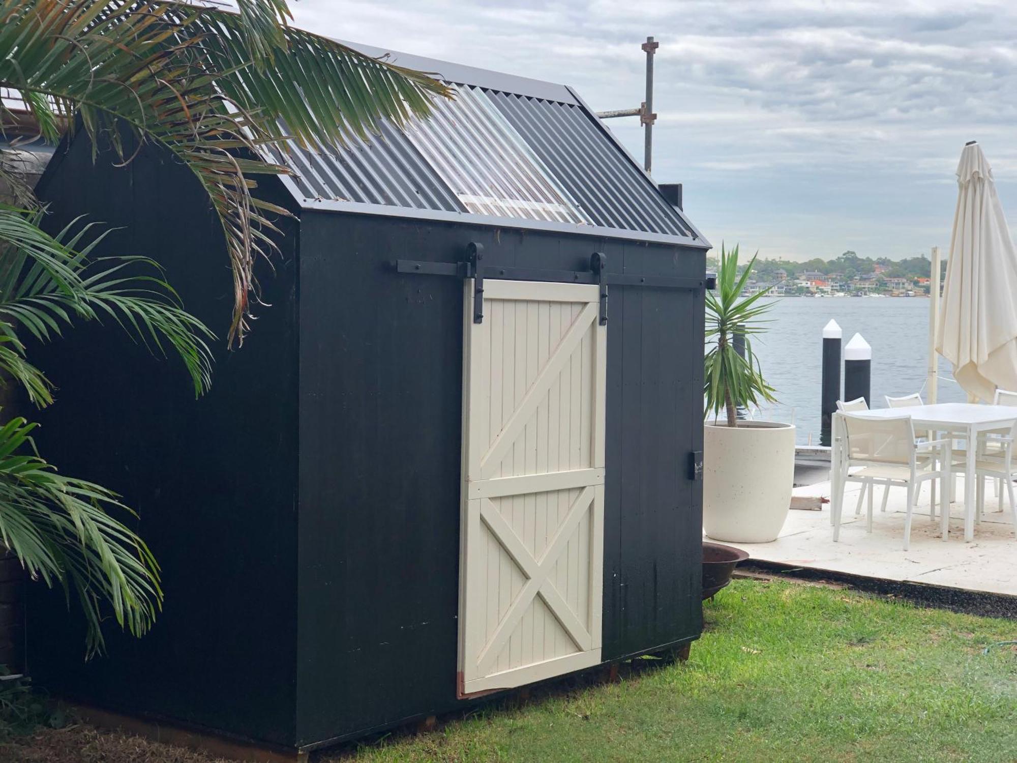 Apartment Harbourfront Boathouse And Escape Sydney