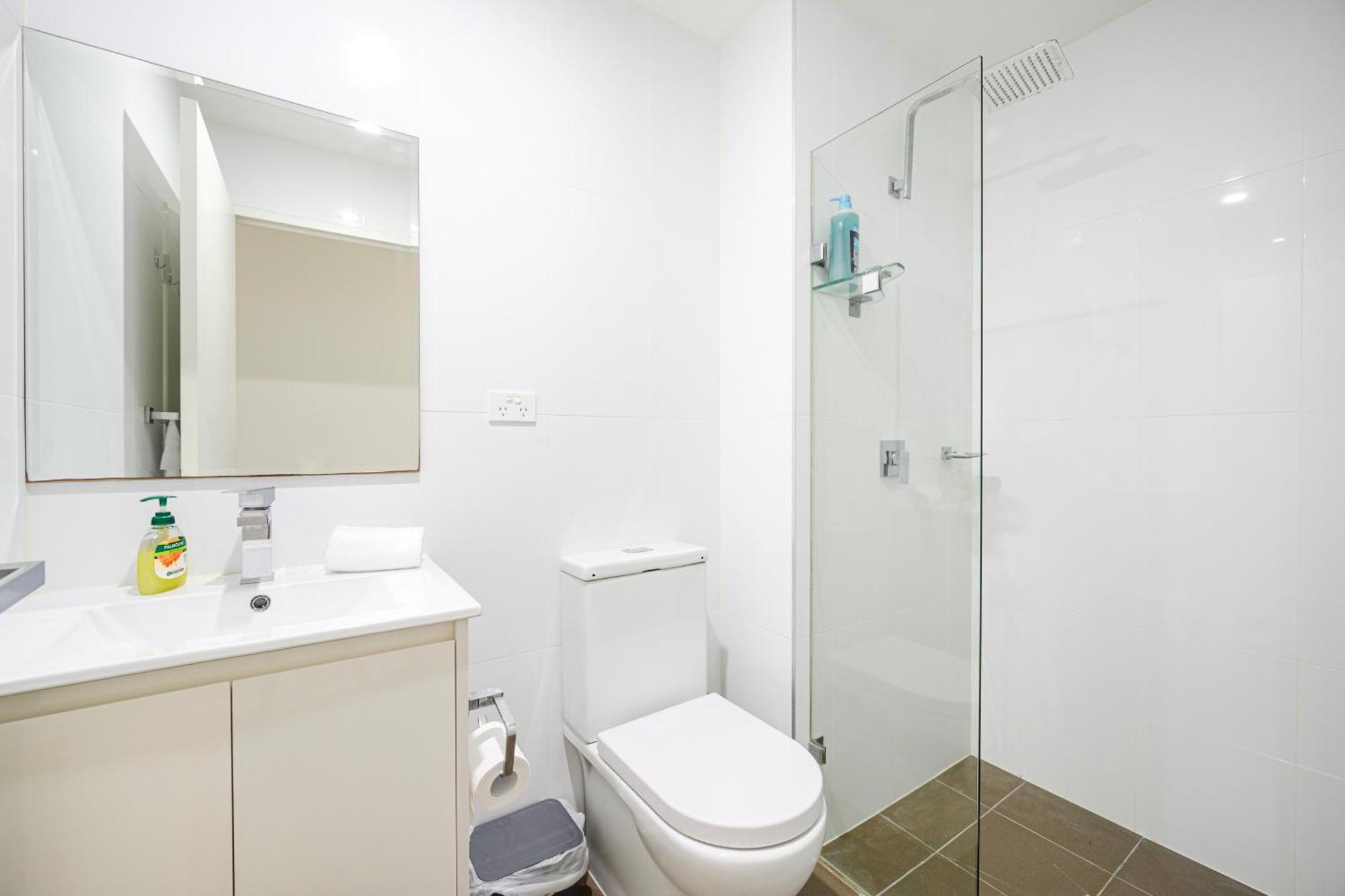 Canterbury Fashion 2br Steps To Train & Woolworths Apartment Sydney