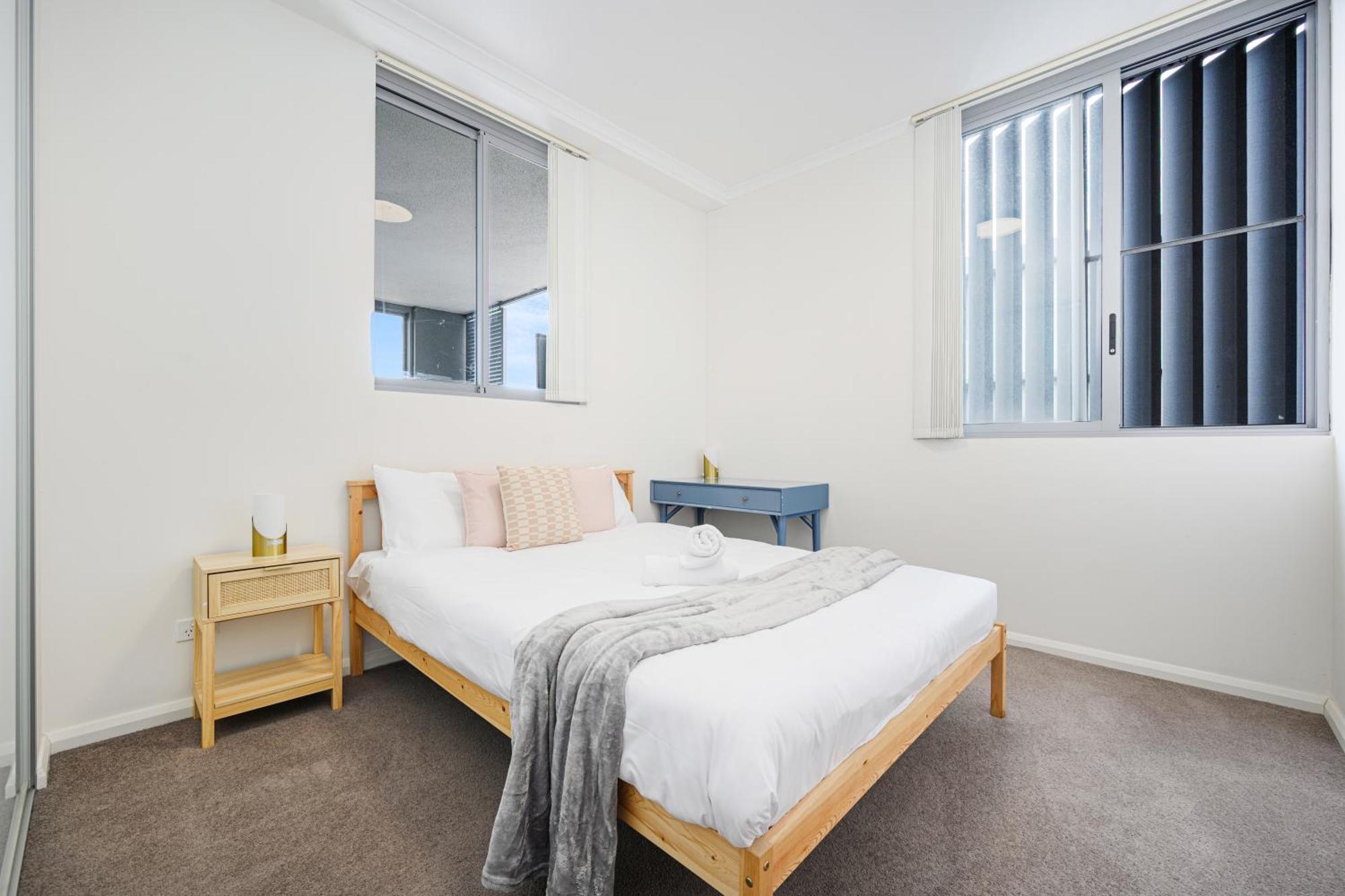 Canterbury Fashion 2br Steps To Train & Woolworths Apartment *