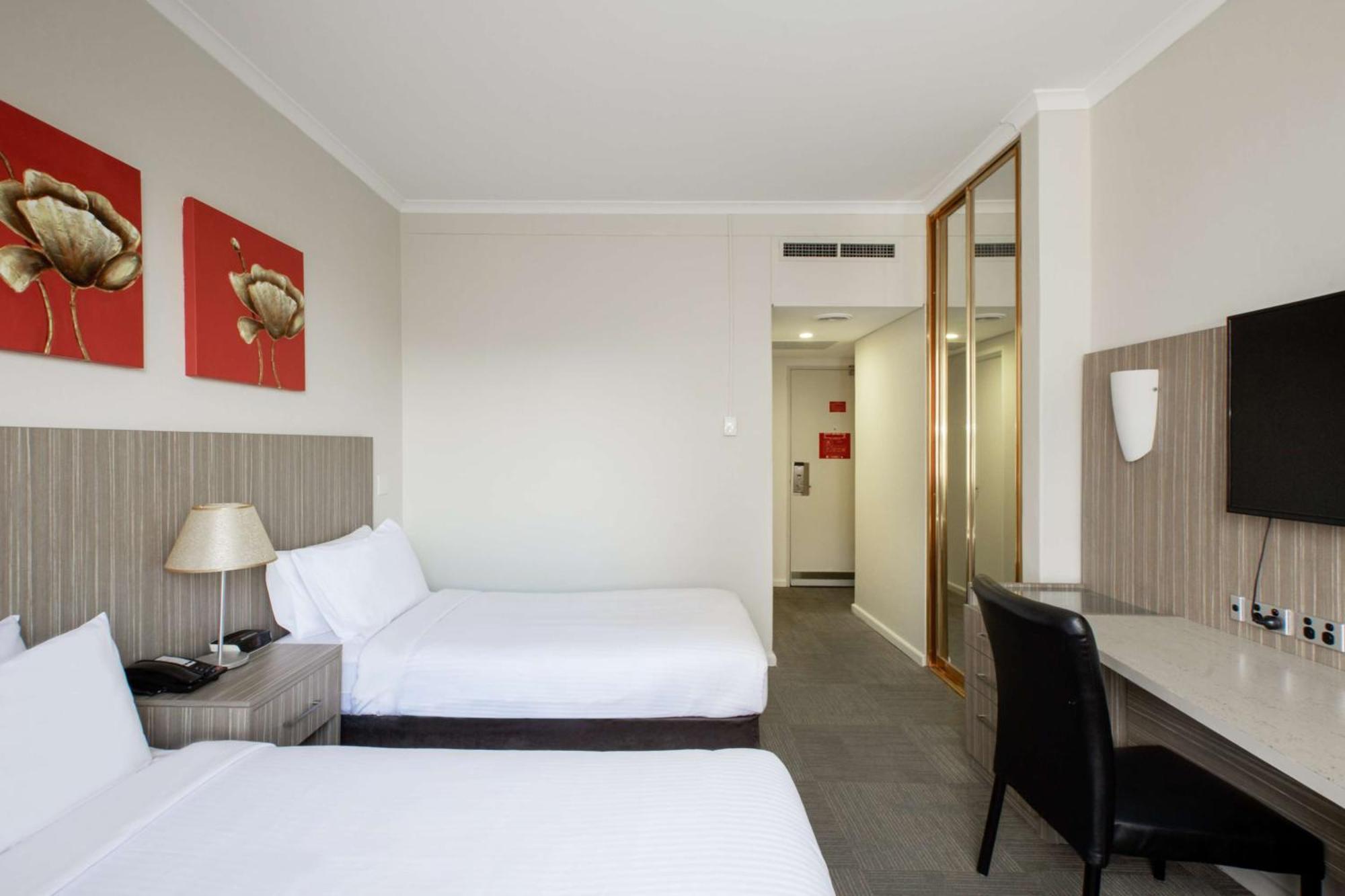 Metro Marlow Central Hotel